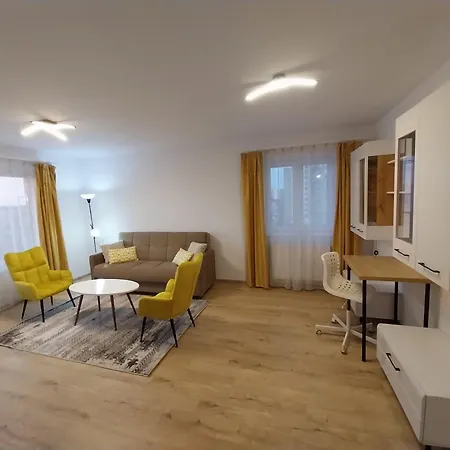 Apartment Coresi Mall Apartments, 52 Stefan Baciu, *
